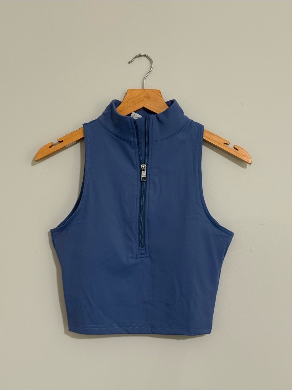 Vitality Sleeveless Half-Zip Crop Top - Blue